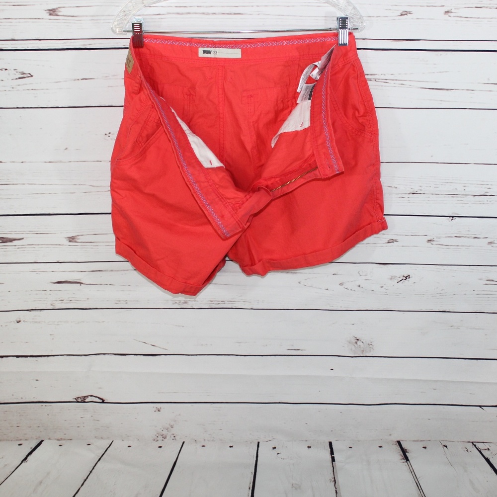 Levis Shorts NWOT